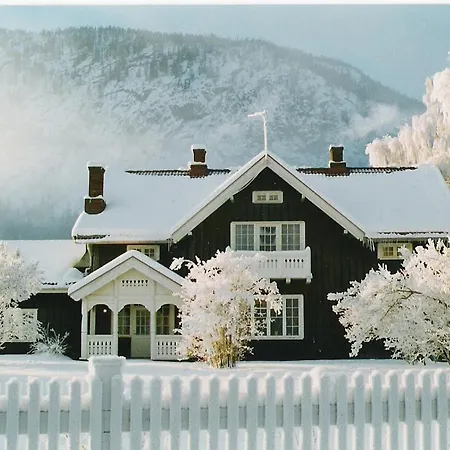 Hagaled Gjestegard بيت ضيافة 3*